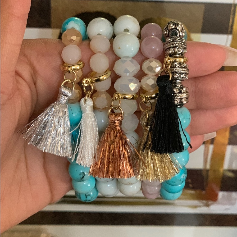 Oil diffuser bracelet